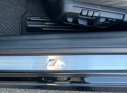 Black 2018 BMW 650 i