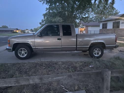 Photo 3 of 14 of 1997 Chevrolet 1500 Extended Cab