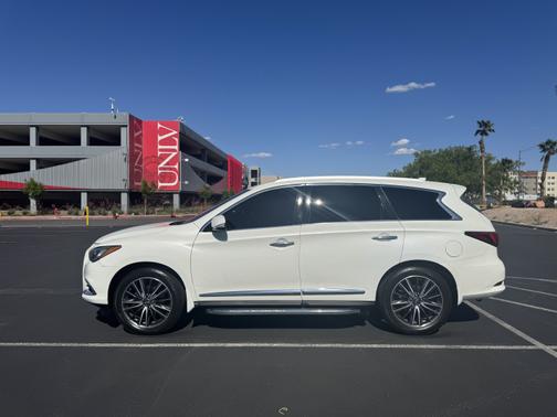 2018 INFINITI QX60 Base