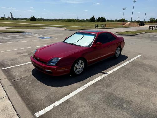 Red 2001 Honda Prelude Base