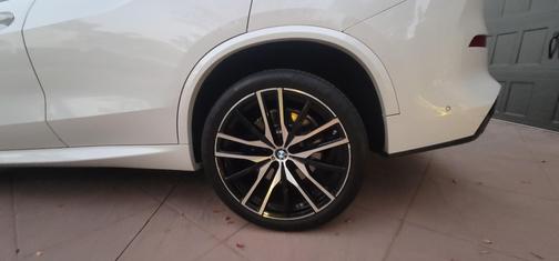 White 2022 BMW X5 M50i