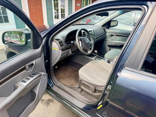 Black 2010 Hyundai SANTA FE GLS