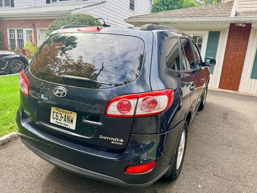 Black 2010 Hyundai SANTA FE GLS