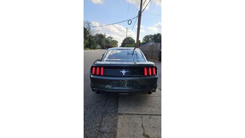 2016 Ford Mustang V6