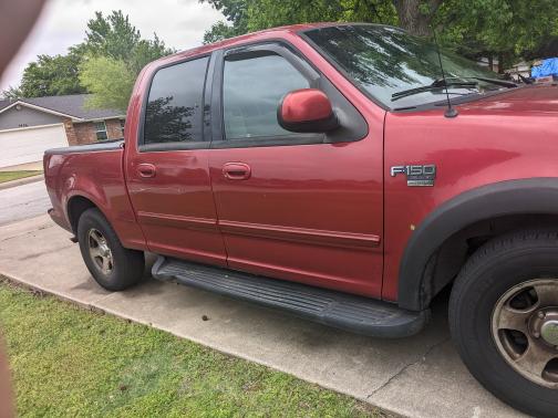 2001 Ford F-150 XLT SuperCrew