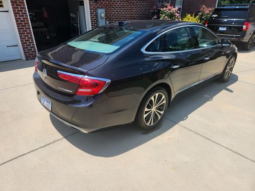 2017 Buick LaCrosse Essence