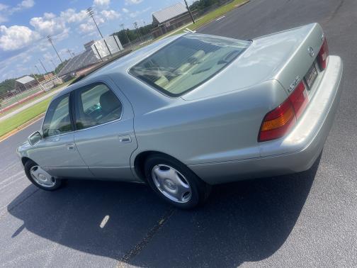 1999 Lexus LS 400 Base