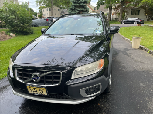Black 2010 Volvo XC70 3.2