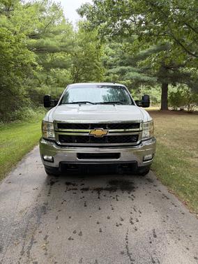 White 2011 Chevrolet Silverado 2500 LT