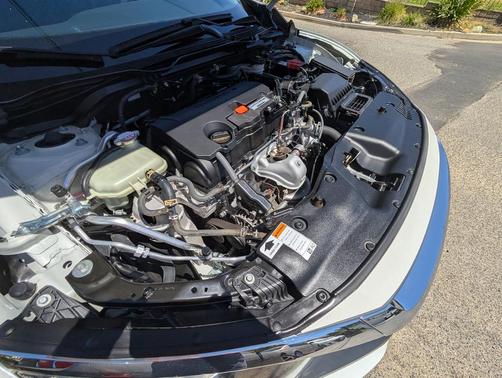 White 2018 Honda Civic EX