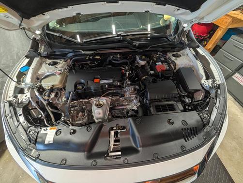 White 2018 Honda Civic EX