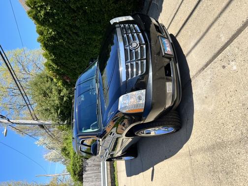 Photo 1 of 7 of 2007 Cadillac Escalade Base