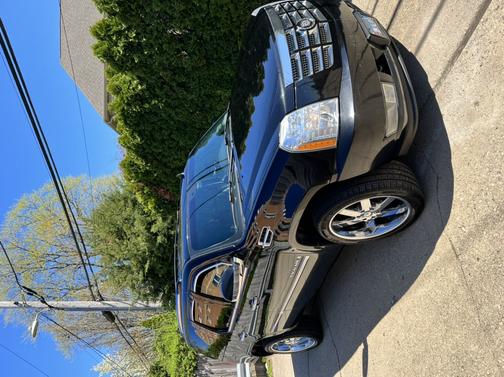 Photo 3 of 7 of 2007 Cadillac Escalade Base