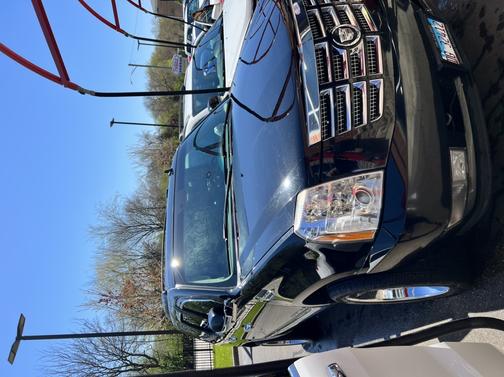 Photo 4 of 7 of 2007 Cadillac Escalade Base