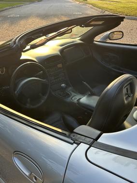 2004 Chevrolet Corvette Base