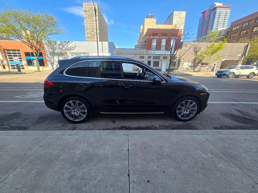 2011 Porsche Cayenne Cayenne S