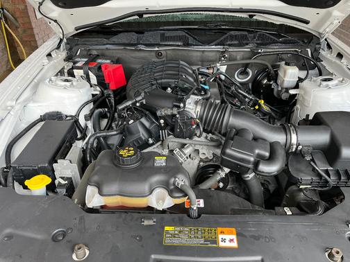 2011 Ford Mustang V6 Premium