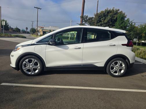 White 2020 Chevrolet Bolt EV LT