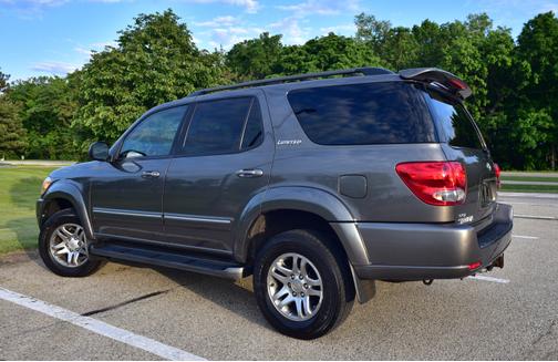 Brown 2005 Toyota Sequoia Limited