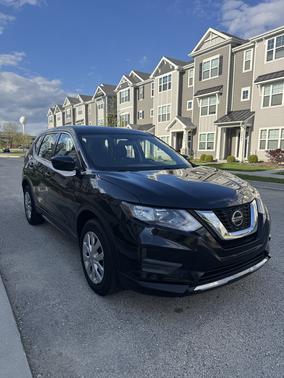 Black 2018 Nissan Rogue S