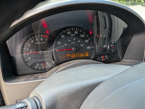 2004 Nissan Titan LE Crew Cab