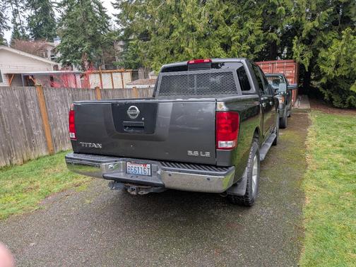 2004 Nissan Titan LE Crew Cab