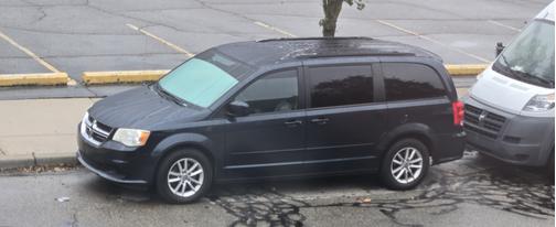 Blue 2013 Dodge Grand Caravan SXT
