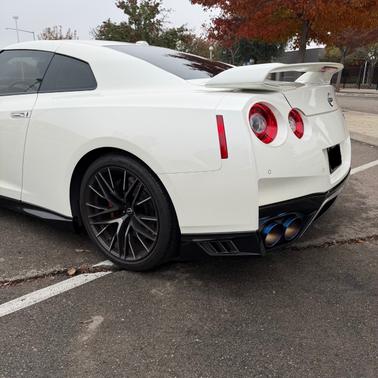 2023 Nissan GT-R Premium