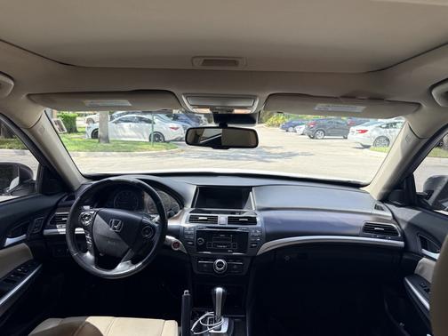 White 2015 Honda Crosstour EX-L