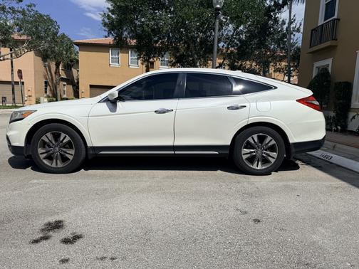 White 2015 Honda Crosstour EX-L