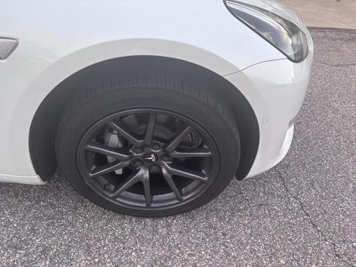 White 2018 Tesla Model 3 Long Range