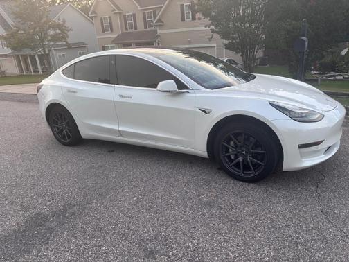 White 2018 Tesla Model 3 Long Range