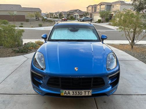 Blue 2017 Porsche Macan Macan GTS