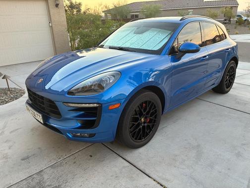 Blue 2017 Porsche Macan Macan GTS