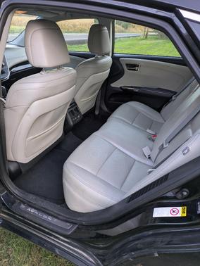 Black 2013 Toyota Avalon Hybrid Limited