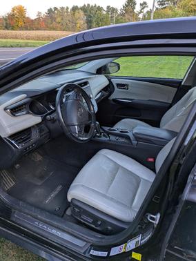 Black 2013 Toyota Avalon Hybrid Limited