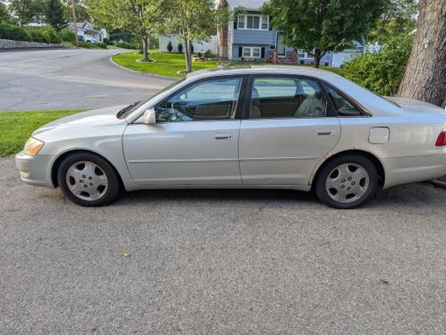2003 Toyota Avalon XL