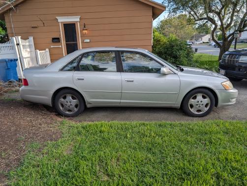2003 Toyota Avalon XL