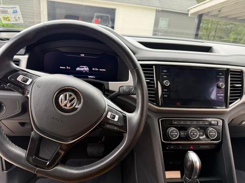 Gray 2018 Volkswagen Atlas 3.6L SEL Premium