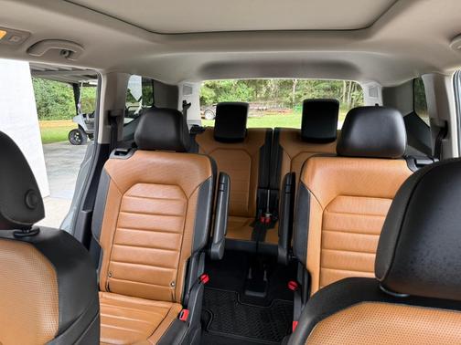 Gray 2018 Volkswagen Atlas 3.6L SEL Premium