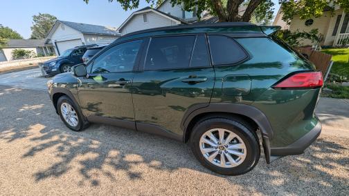 2024 Toyota Corolla Cross LE