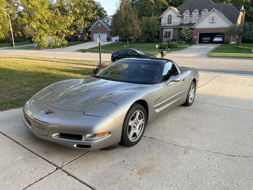 1999 Chevrolet Corvette Base