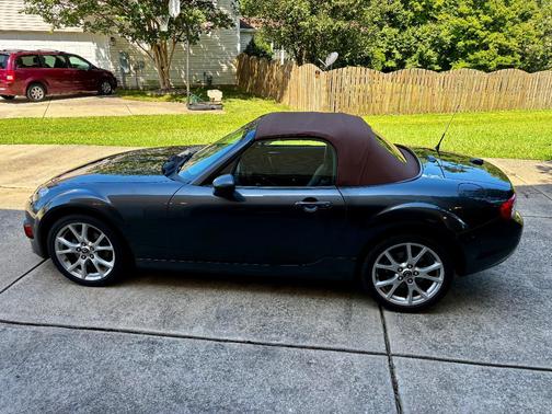 Gray 2014 Mazda MX-5 Miata Grand Touring