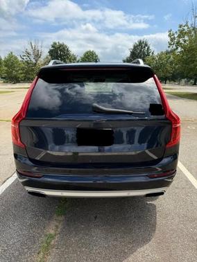 Blue 2016 Volvo XC90 T6 Momentum