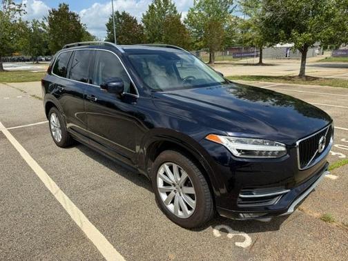 Blue 2016 Volvo XC90 T6 Momentum