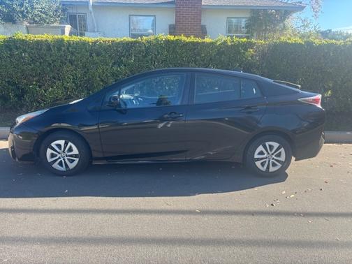 2016 Toyota Prius Four