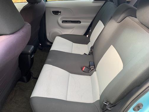 2014 Toyota Prius c One