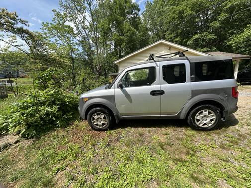 Gray 2004 Honda Element EX