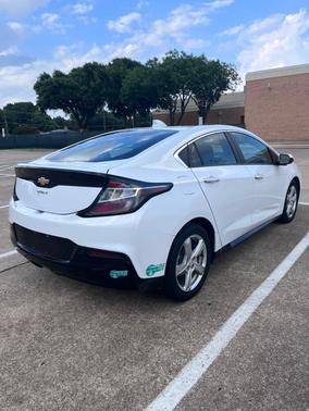 White 2017 Chevrolet Volt LT