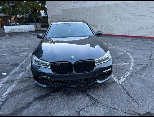 2016 BMW 750 i